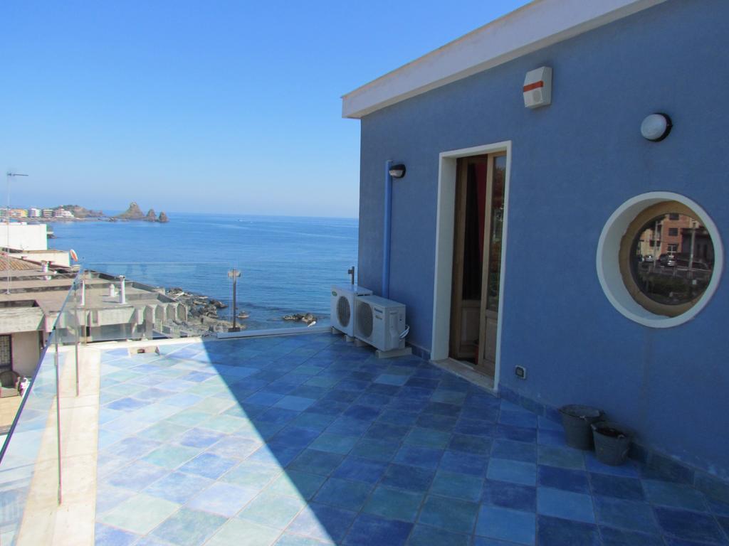 La Terrazza Sul Mare Bed & Breakfast Aci Castello Exterior photo