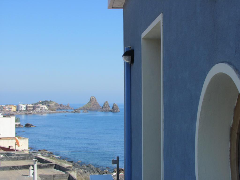 La Terrazza Sul Mare Bed & Breakfast Aci Castello Exterior photo
