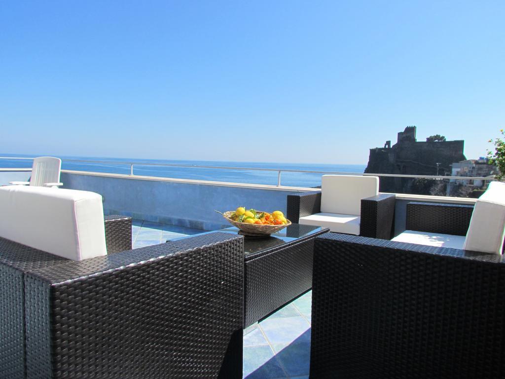 La Terrazza Sul Mare Bed & Breakfast Aci Castello Exterior photo