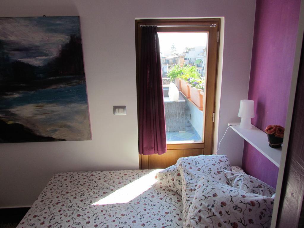 La Terrazza Sul Mare Bed & Breakfast Aci Castello Exterior photo
